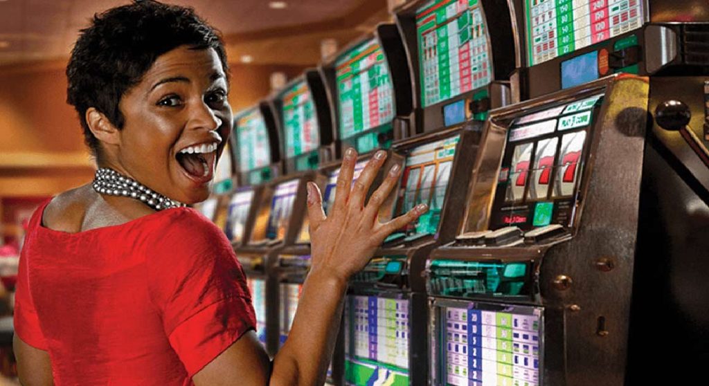 Learn the Ropes of Playing Slot Machines Online, From Signing Up to Cashing Out